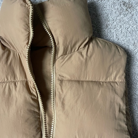 Amazon Vest - Picture 3 of 4